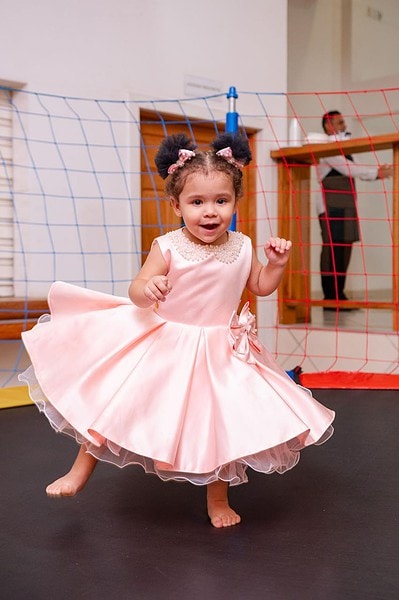 A pequena Maria Clara Rebecca comemorou seus dois aninhos em grande estilo