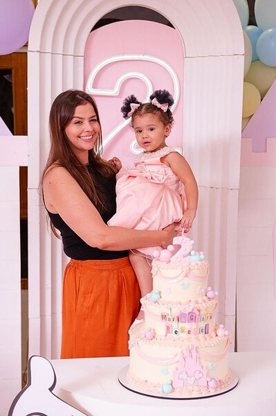 A pequena Maria Clara Rebecca comemorou seus dois aninhos em grande estilo