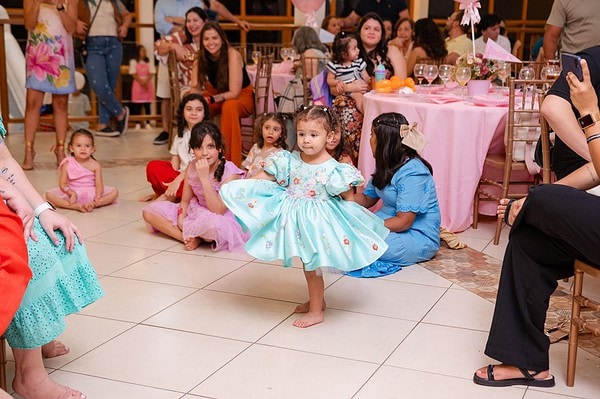 A pequena Maria Clara Rebecca comemorou seus dois aninhos em grande estilo
