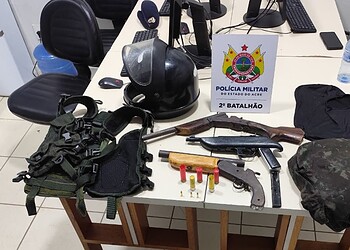 Suspeito de tentar matar rival por ciúmes é preso com armas e fardamento militar no Taquari