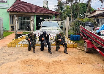 Mais de 340 kg de drogas são apreendidos no Rio Acre e casal é preso no interior do Acre