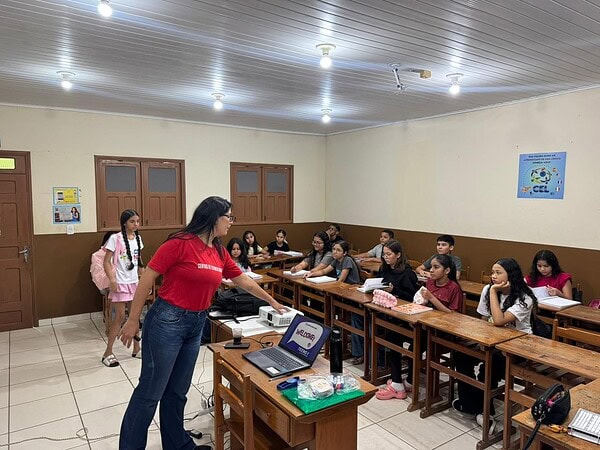Centro de Estudos de Línguas do Acre retoma aulas com 3,5 mil estudantes matriculados
