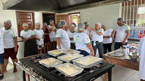 Oficinas de drinks e salgados reúnem 60 participantes em ação do programa Juntos Pelo Acre em Rio Branco