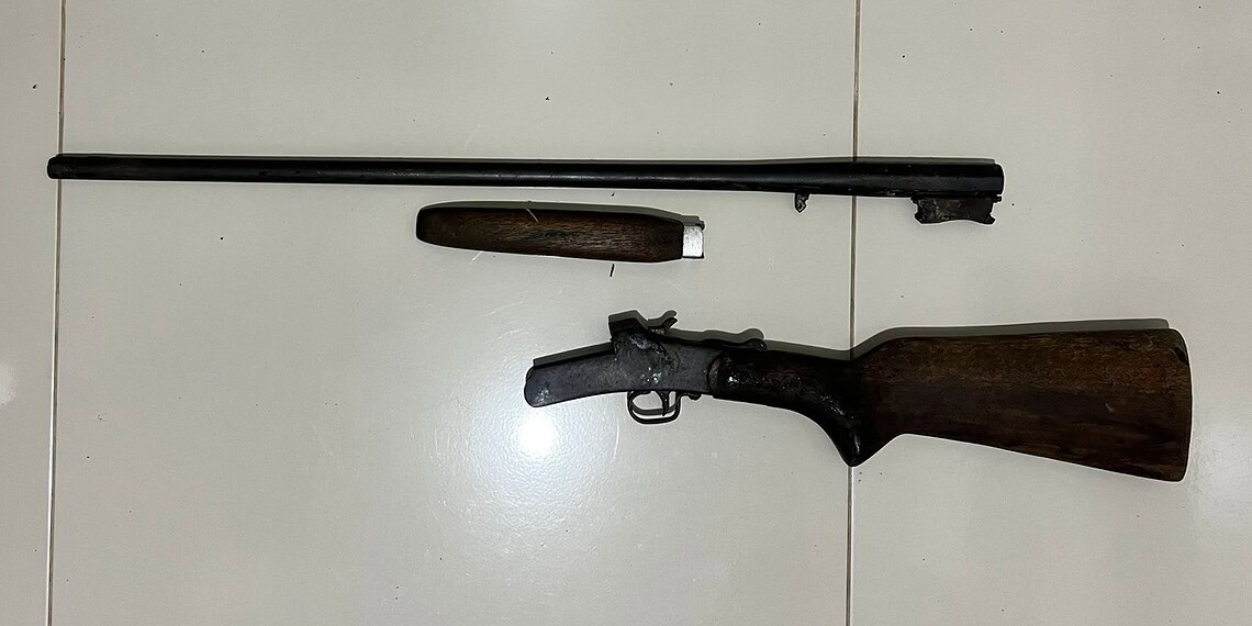 Funcionário de empresa é rendido por assaltantes armados e tem carro e mercadorias roubados no Acre