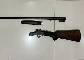 Funcionário de empresa é rendido por assaltantes armados e tem carro e mercadorias roubados no Acre