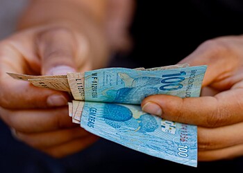 Cálculo do 13º salário 2026: Quanto você vai receber esse ano pelo que trabalhou em 2025 2 Foto: Jeane de Oliveira/FDR