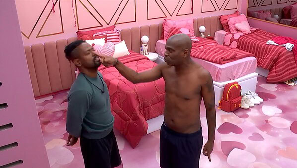 BBB 26: Edilson Capetinha é desclassificado após agredir Leandro; veja cena