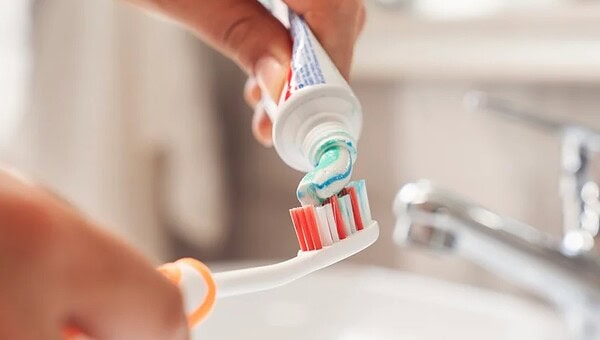 Escovar os dentes sem pressa faz diferença na prevenção da cárie