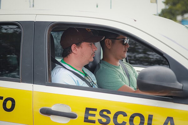 Detran do Acre muda regras da prova prática de direção e retira baliza no início do exame; entenda