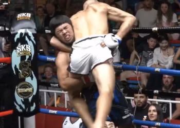 Lutador se lesiona ao sofrer uma queda — Foto: Reprodução