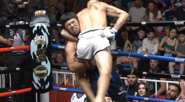 Vídeo: Lutador lesiona perna ao sofrer queda; imagem é forte