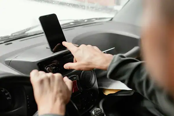 Uber desativa conta de motorista preso por estuprar adolescente