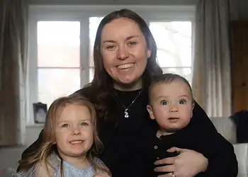 Mulher recebe diagnóstico de câncer incurável três meses após o parto 1 Foto: Reprodução/ Facebook