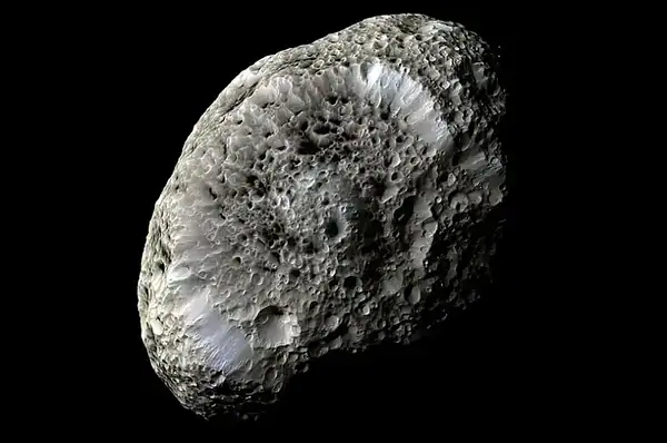 Um dos maiores mistérios de Saturno é revelado: como surgiram Titã e anéis