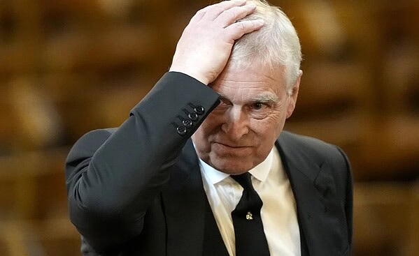 Ex-príncipe Andrew é preso no Reino Unido no dia de seu aniversário