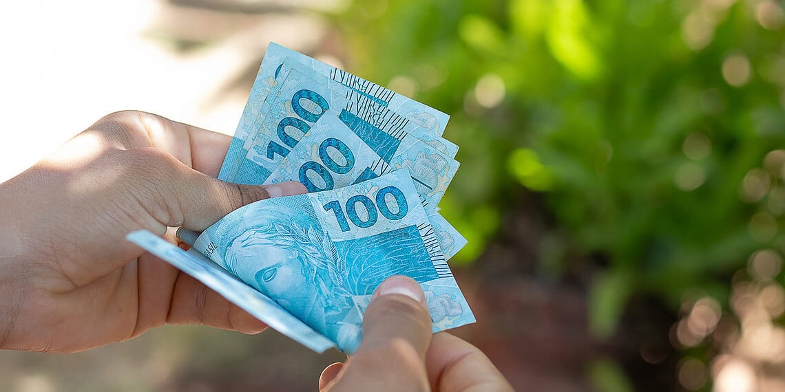 R$ 1.621 no PIX: Consulta ao Abono Salarial PIS/PASEP é liberada; veja como receber o valor máximo 1 Foto: FDR