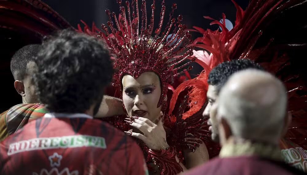 Grande Rio impõe condições para Virginia seguir como rainha em 2027: saiba o que a escola quer 1 Virginia Fonseca, rainha de bateria da Grande Rio — Foto: Guito Moreto / Agência O Globo