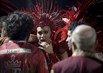 Virginia Fonseca, rainha de bateria da Grande Rio — Foto: Guito Moreto / Agência O Globo