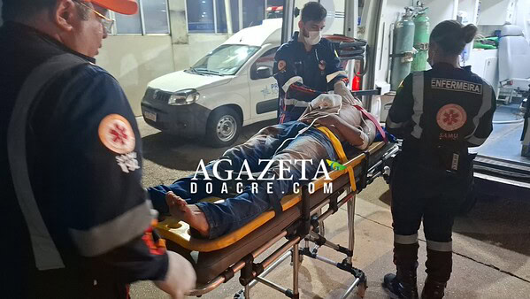 Motociclista é arremessado após colisão com carro e acaba atingido por outro veículo em Rio Branco