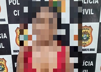 Mulher é presa após gastar com cartão perdido; polícia recupera parte do valor. Foto: cedida