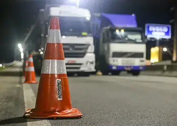 Manifestação de Caminhoneiros fecham a rodovia BR-101 em Palhoça/SC  • DOUGLAS SILVEIRA/AGIF/ESTADÃO CONTEÚDO