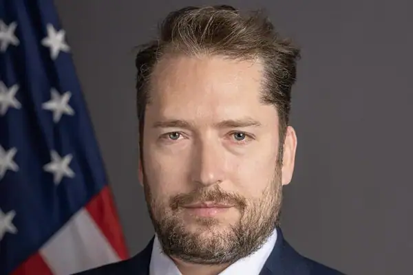 Moraes pede informações sobre visita de assessor de Trump a Bolsonaro