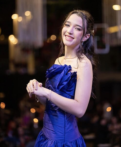 Olívia Augusto celebrou idade nova e escolheu brindar a data em um cruzeiro pela Europa, ao lado do marido, Marcelo Vieira