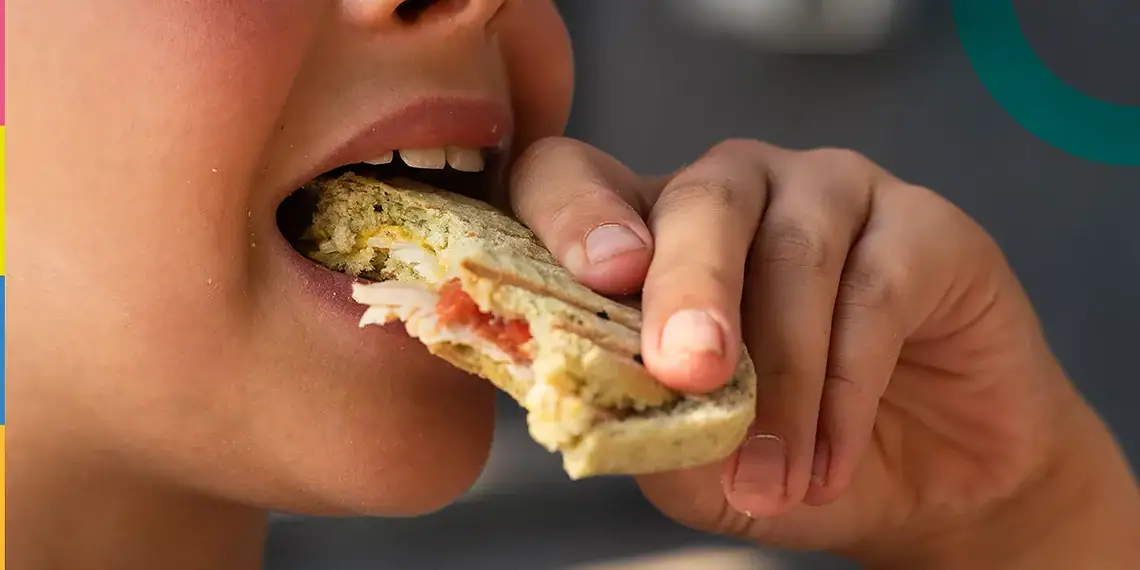 Vereadores derrubam veto e aprovam programa de merenda escolar adaptada para alunos com restrições alimentares