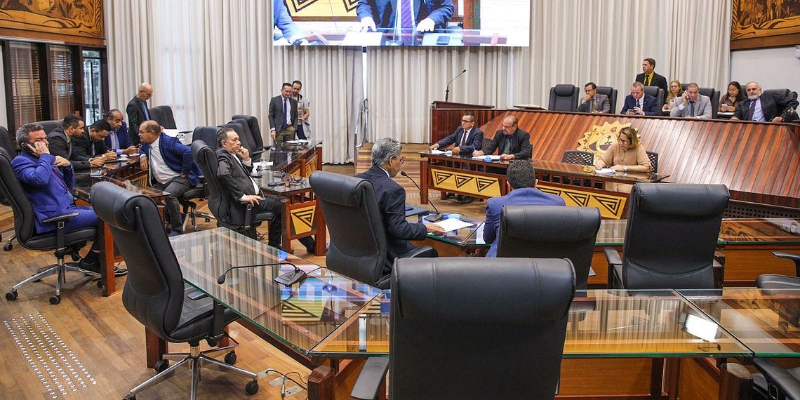 Projeto que prevê ajustes no PCCR dos servidores do Detran é aprovado em plenária da Aleac