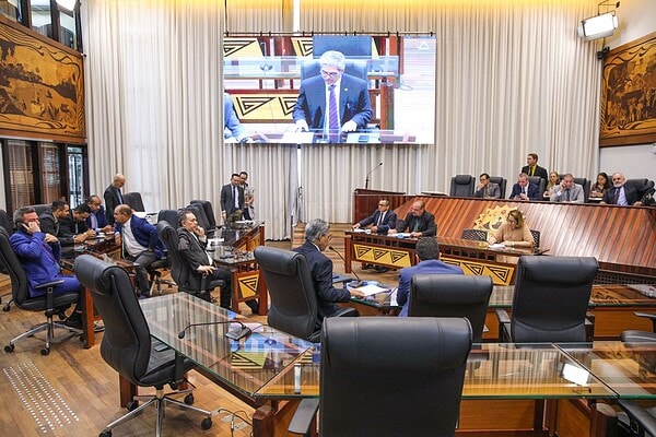 Projeto que prevê ajustes no PCCR dos servidores do Detran é aprovado em plenária da Aleac