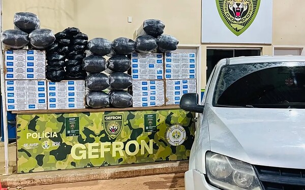 Quase 150 quilos de folhas de coca e 3,5 mil maços de cigarros são apreendidos na fronteira