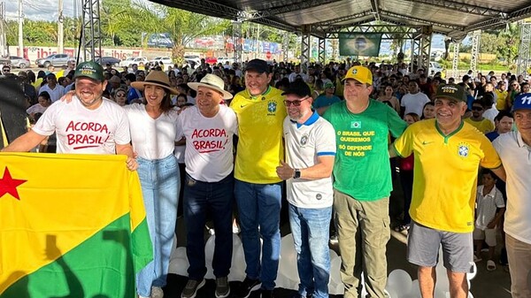 Bocalom participa de ato “Acorda Brasil” no Lago do Amor com críticas ao governo federal e ao STF