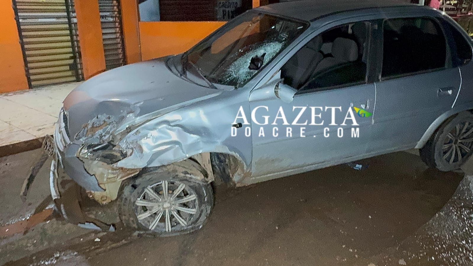 Motorista é detido após invadir contramão e causar acidente com casal na Avenida Sobral