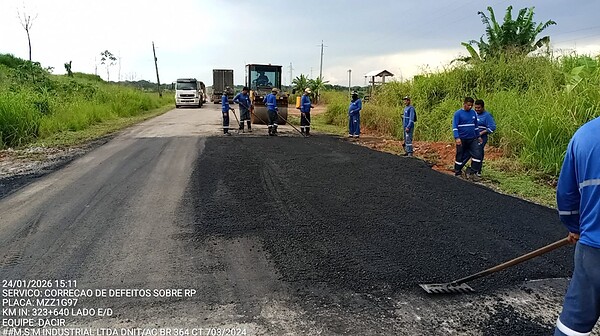 Obras na BR-364 avançam com início da estiagem e DNIT anuncia licitação para recuperar 100 km