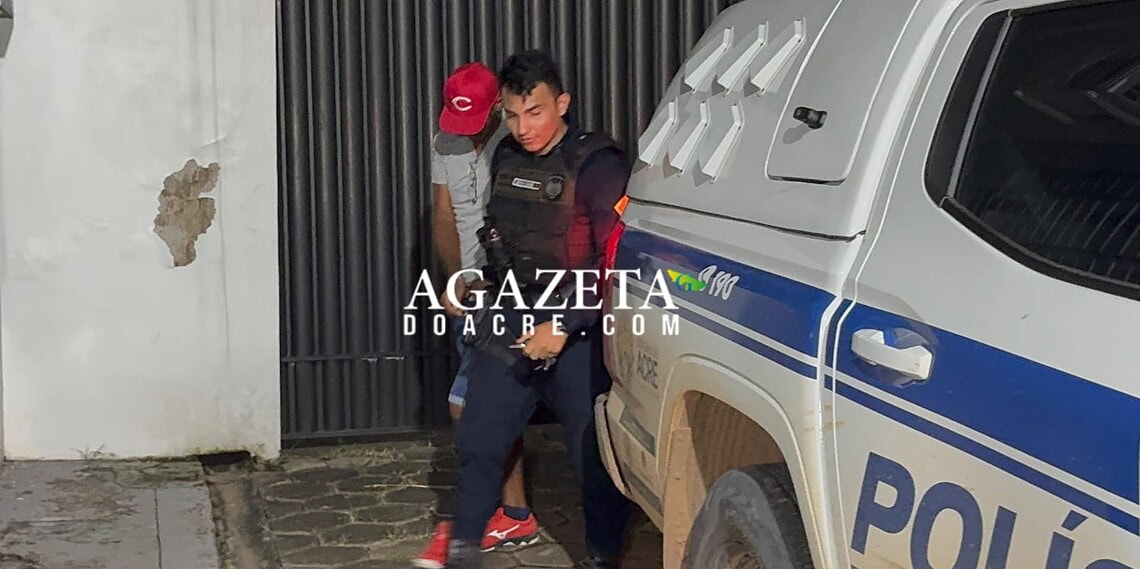 Casal é preso com cocaína durante barreira policial no Acre 1 Casal é preso com cocaína durante barreira policial no Acre