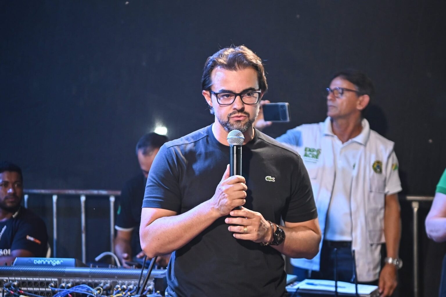 Lei Felca entra em vigor e muda regras para menores de 16 anos nas redes sociais; MP do Acre explica impactos