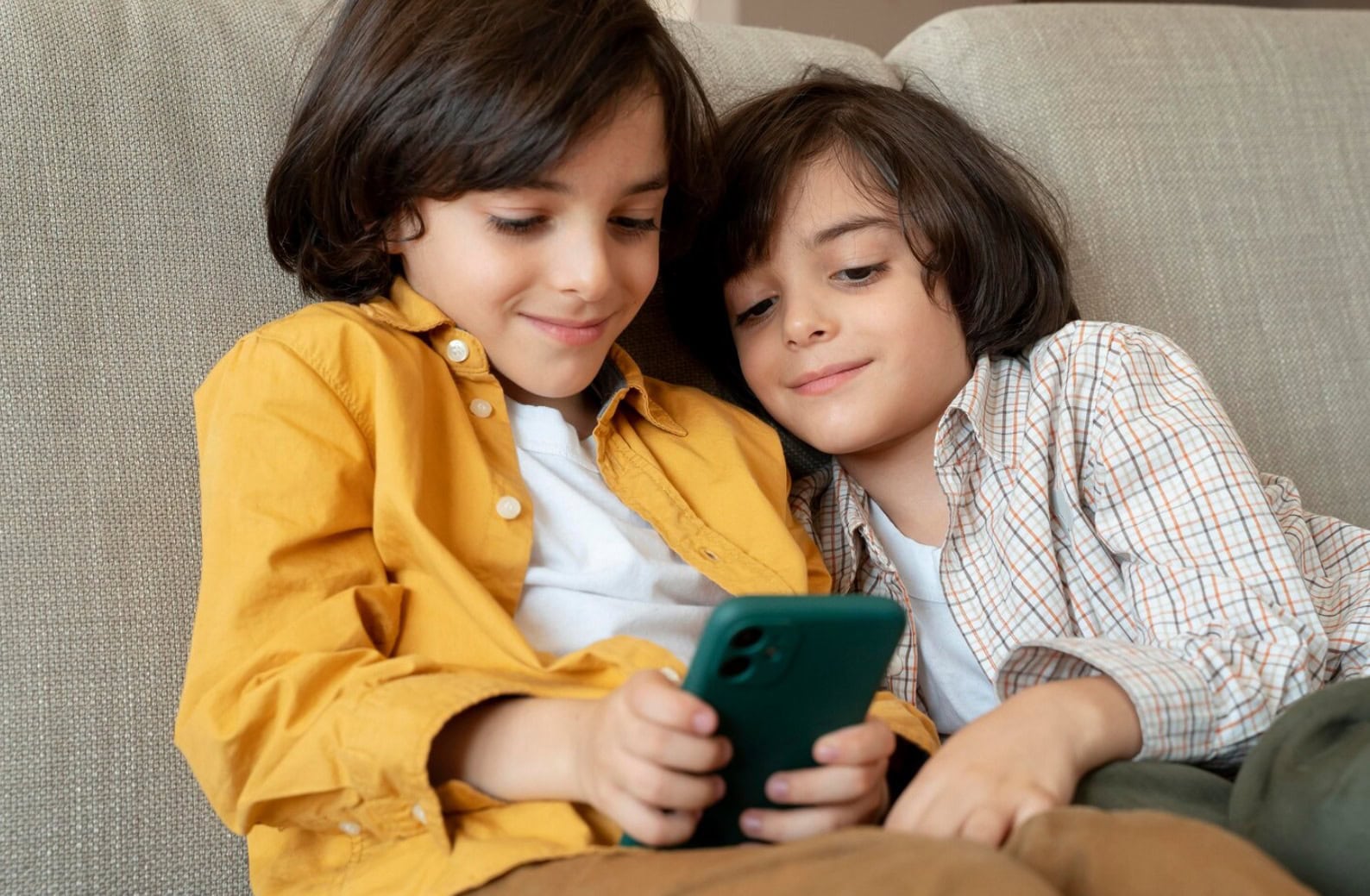 Lei Felca entra em vigor e muda regras para menores de 16 anos nas redes sociais; MP do Acre explica impactos