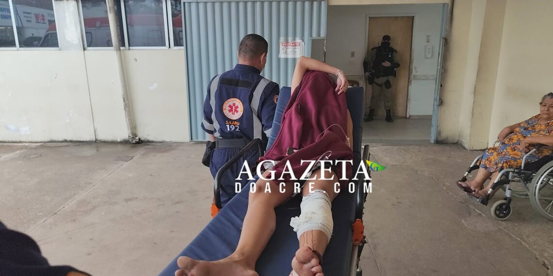 Mulher é esfaqueada cinco vezes após ataque por ciúmes em apartamento de Rio Branco 1 Mulher é esfaqueada cinco vezes após ataque por ciúmes em apartamento de Rio Branco