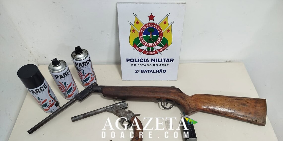 PM apreende três escopetas, munições e granada caseira em área de disputa entre facções em Rio Branco