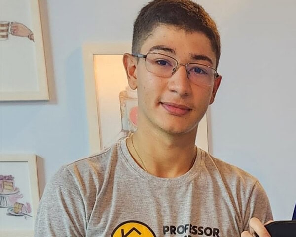 Acreano que tirou 980 na redação do Enem é aprovado em Medicina na Ufac: "tive que me reinventar"