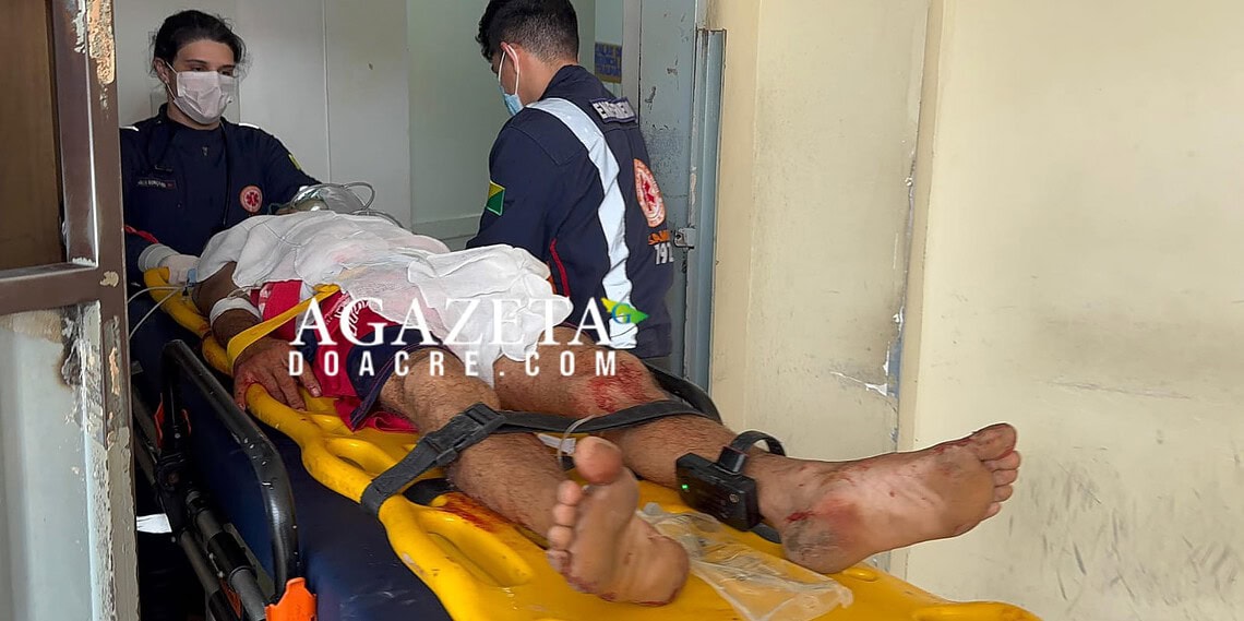 Homem é esfaqueado pela namorada durante discussão no bairro Base 1 Homem é esfaqueado pela namorada durante discussão no bairro Base