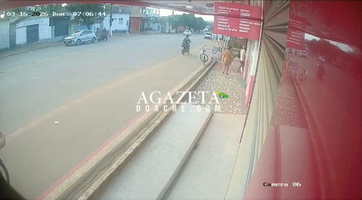 Vídeo mostra momento que motociclista bate em carro na Antônio da Rocha Viana; ASSISTA 1 Vídeo mostra momento que motociclista bate em carro na Antônio da Rocha Viana; ASSISTA