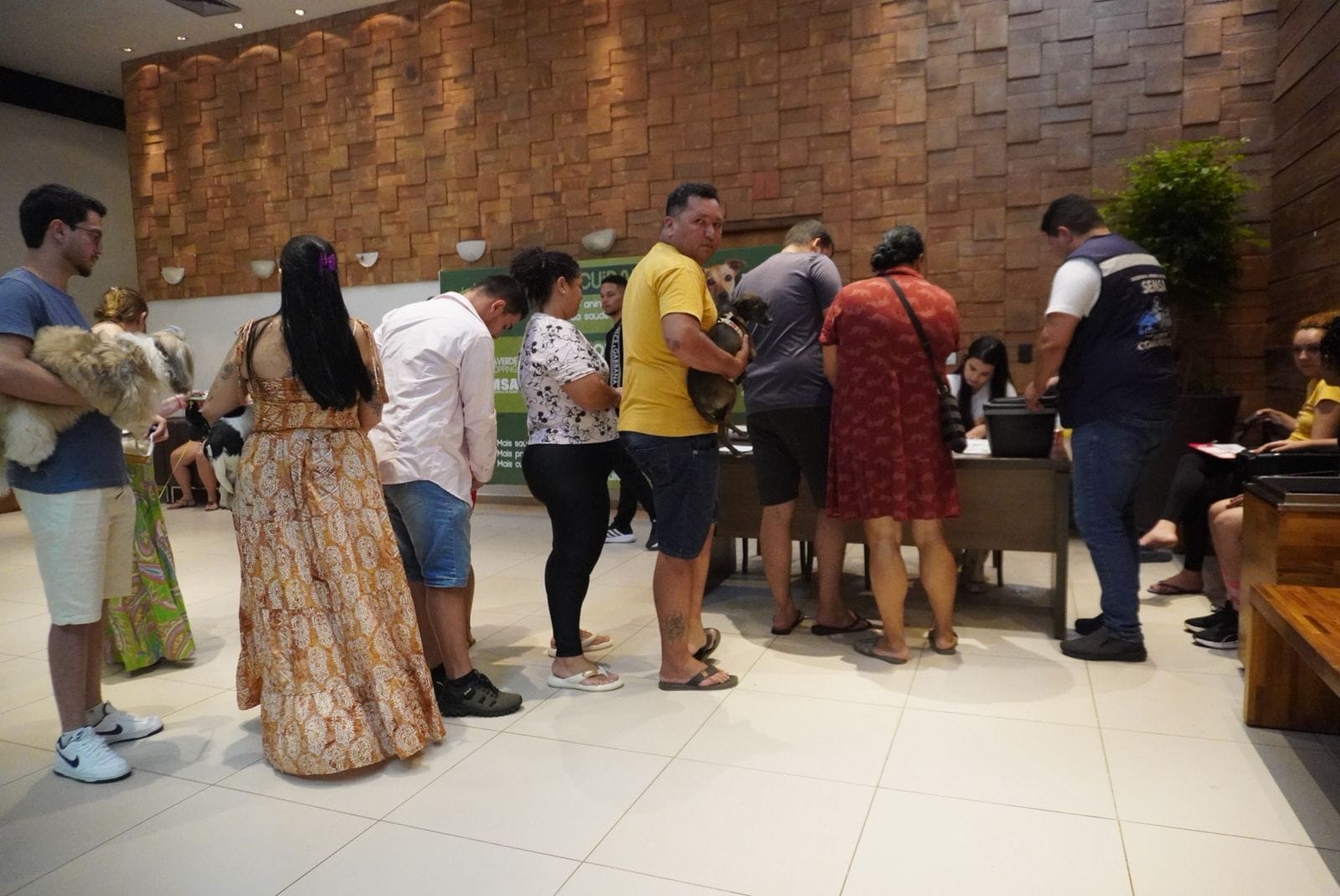 Mais de mil cães e gatos são vacinados contra a raiva em ação realizada no fim de semana em Rio Branco 2 Mais de mil cães e gatos são vacinados contra a raiva em ação realizada no fim de semana em Rio Branco