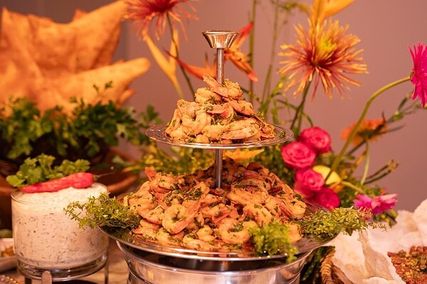 Marina Monteiro celebra aniversário em atmosfera “Tropical Chic” em Rio Branco