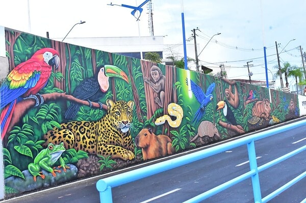 Com laço gigante azul, prefeitura entra na contagem regressiva para inauguração do elevado da AABB; FOTOS