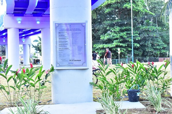 Com laço gigante azul, prefeitura entra na contagem regressiva para inauguração do elevado da AABB; FOTOS