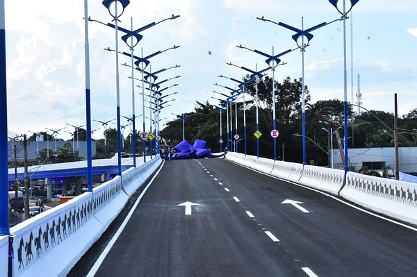 Com laço gigante azul, prefeitura entra na contagem regressiva para inauguração do elevado da AABB; FOTOS