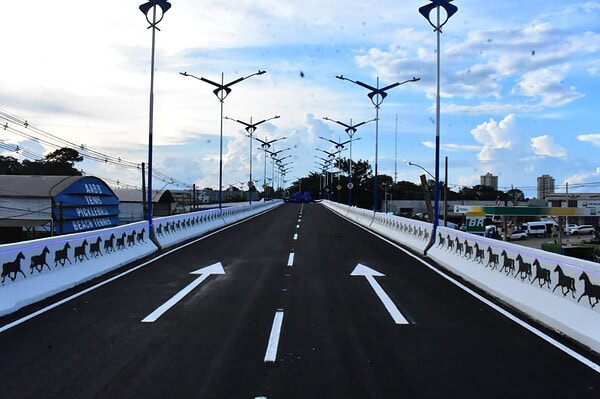 Com laço gigante azul, prefeitura entra na contagem regressiva para inauguração do elevado da AABB; FOTOS