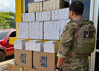 Carga de 12 mil maços de cigarros contrabandeados é apreendida em carros e moto na BR-364 2 Foto: Arquivo/PRF
