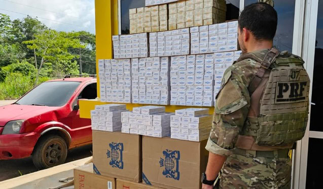 Carga de 12 mil maços de cigarros contrabandeados é apreendida em carros e moto na BR-364 1 Foto: Arquivo/PRF